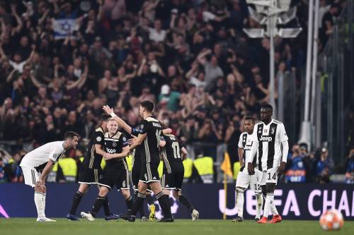 Champions, la Juventus è fuori. L'Ajax spegne i sogni di CR7