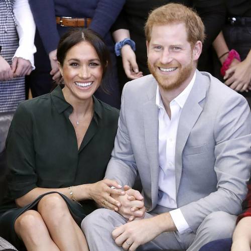 La gravidanza di Meghan sembra infinita e i social si scatenato
