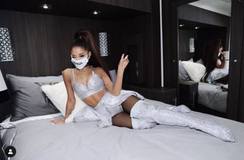 Ariana Grande sexy per il Coachella: foto