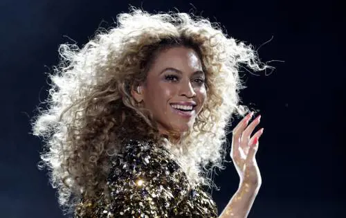 "Ho patito la fame dopo la nascita dei gemelli". Beyoncé e la dura vita da stella del pop 