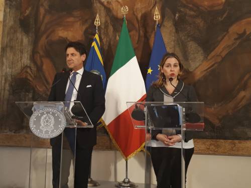 Conte e Grillo dopo il Consiglio dei ministri a Reggio Calabria