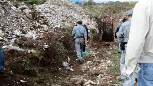 Viaggio nella discarica abusiva più grande d'Europa, tre anni dopo
