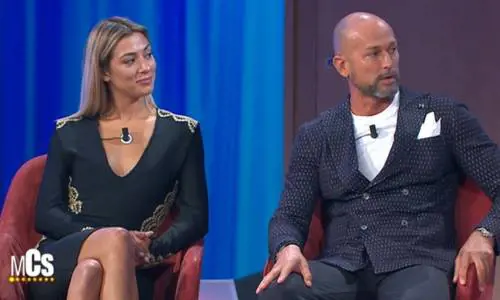 Costanzo punge Bettarini: "Cosa fai se i reality finiscono?"