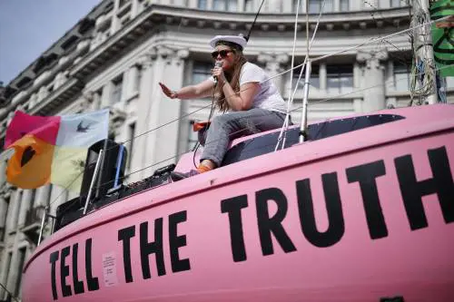Cinque giorni di protesta e 500 arresti. Londra paralizzata dai nuovi ribelli verdi