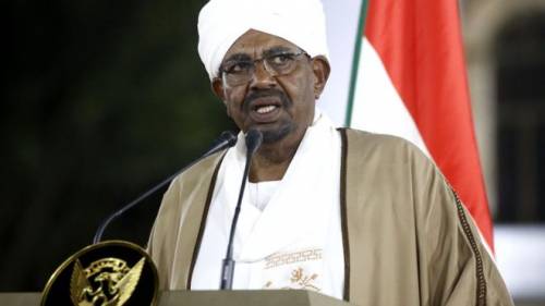 Sudan, trovato il tesoro di al Bashir: 130 miliardi nascosti nelle valigie