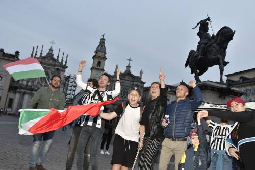 Juventus, anche i tifosi fanno festa: ecco tutte le immagini