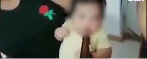Perù, costringe nipote di quattro mesi ad assaggiare la birra: nei guai un docente