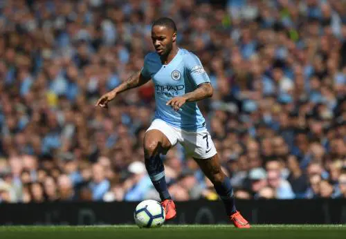 Sterling dal cuore d'oro: pagherà il funerale del ragazzo morto di leucemia
