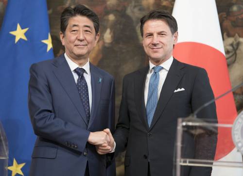 Il premier Abe sbarca in Italia. Così il Giappone sfida la Cina