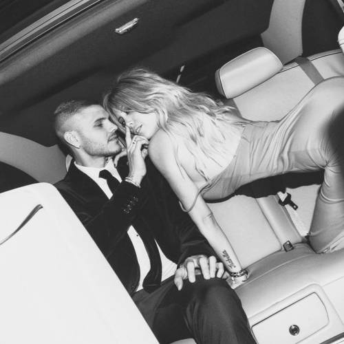 Il lato b di Wanda Nara scatena i social
