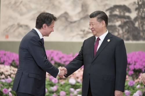 Il presidente del Consiglio Italiano Giuseppe Conte e il presidente cinese Xi Jinping
