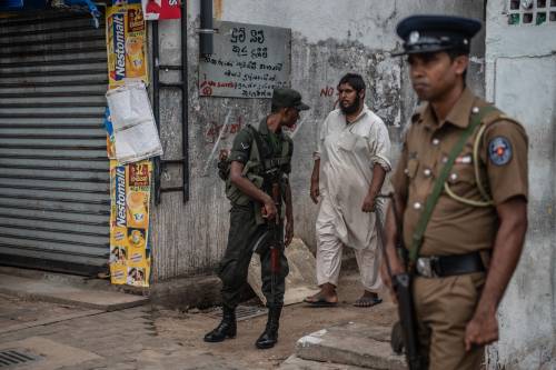 Sri Lanka, trovati 15 cadaveri in un covo jihadista