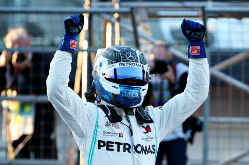 Formula Uno, Bottas in pole a Baku. Terzo Vettel, nono Leclerc