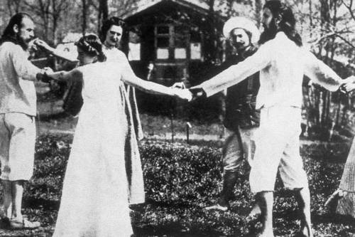 L'utopia di Monte Verità. Gli hippie in bianco e nero