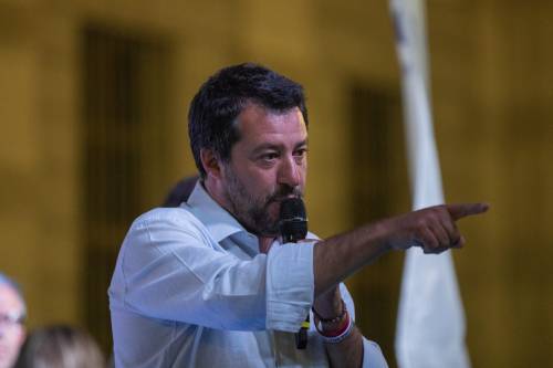 Salvini irride la sinistra: "Comunisti come i panda. Faremo un'area protetta…"
