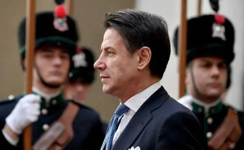 Conte fa il giudice e condanna Siri: "Via al prossimo Cdm"