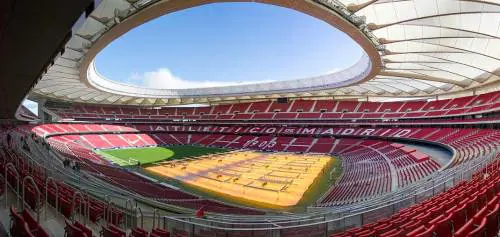 Lo stadio dell'Atletico diventa il set per un film porno
