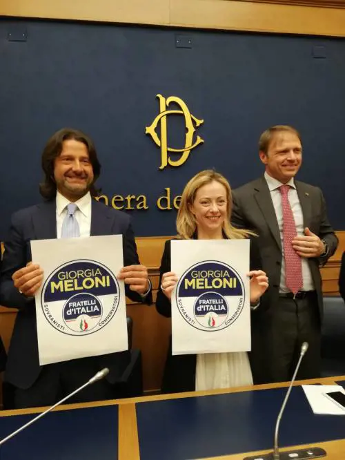 "Obbligo di cravatta? Speriamo". Ecco la versione di Caiata
