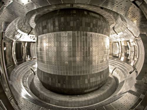 La Cina realizza la fusione nucleare dei record: per cento secondi prodotta l'energia del futuro