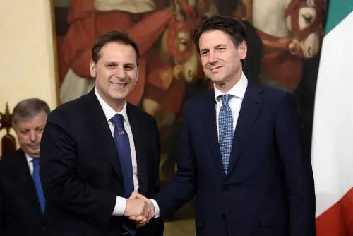 Conte ha incontrato Siri e prende tempo: "Pazientare"