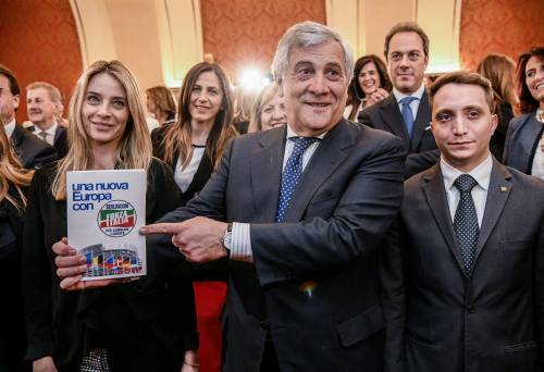 Elezioni europee, Tajani: "La destra abbandoni posizioni estremiste"