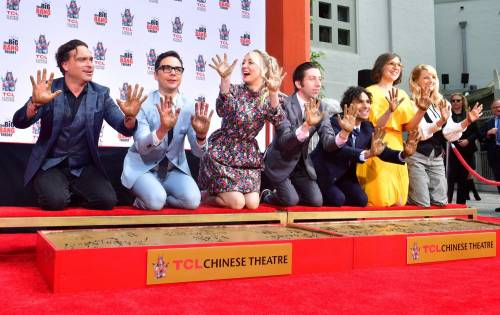The Big Bang Theory, le impronte al Chinese Theatre: foto