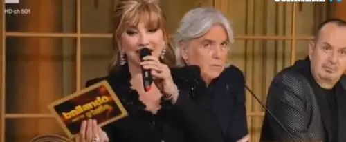 "Ballando", la Carlucci ha già la busta con i risultati