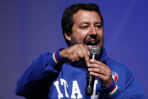 Napoli, l’allarme di Salvini: “In città oltre 10mila condannati non sono in carcere”