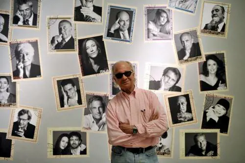 "Le mie foto ai vip meglio di una seduta dallo psicanalista"