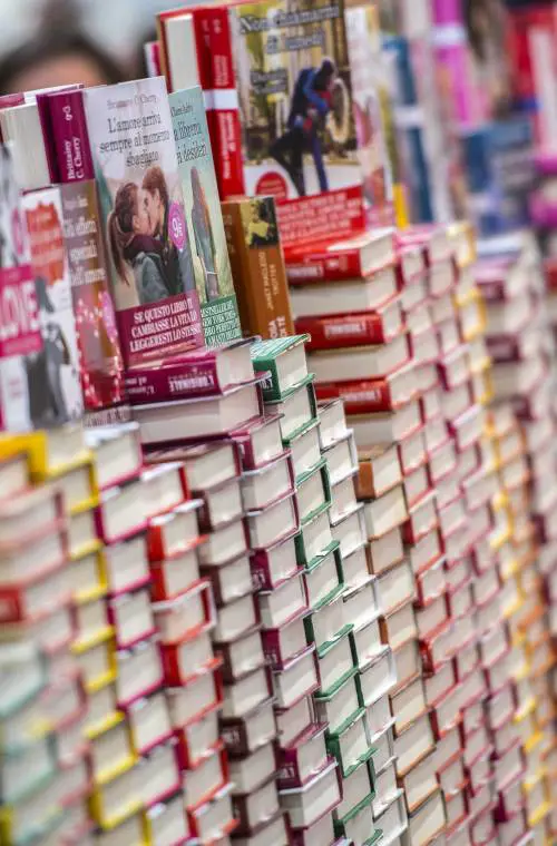 Vendita on line e magazzino per salvare i piccoli librai