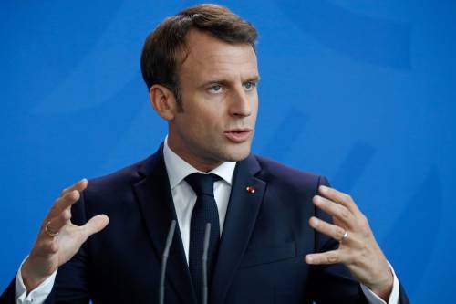 Macron ne ha pensata un'altra per colpire gli interessi dell'Italia