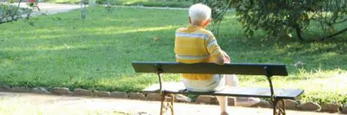 Lucera, smontano panchine pubbliche: inseguiti dai carabinieri