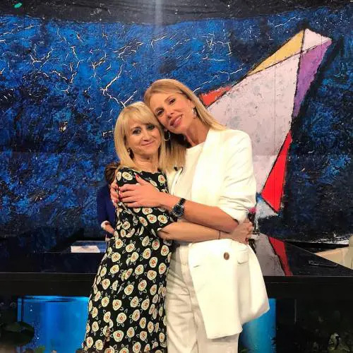 Il figlio di Alessia Marcuzzi la blocca sui social