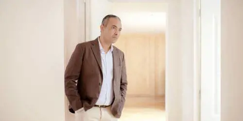 Daoud racconta la forza della letteratura che spaventa il «villaggio» islamico