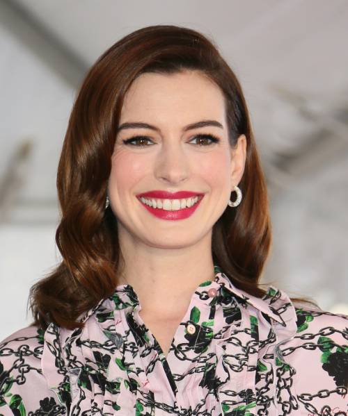  Anne Hathaway riceve la stella sulla Walk of Fame