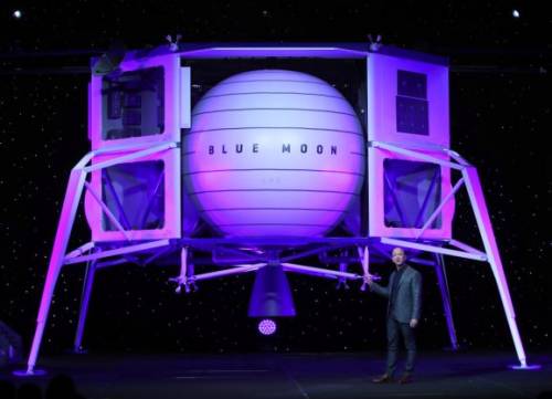 Jeff Bezos: “Entro il 2024 andremo sulla Luna” 