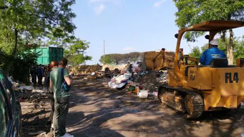 Campo rom sgomberato nel Napoletano