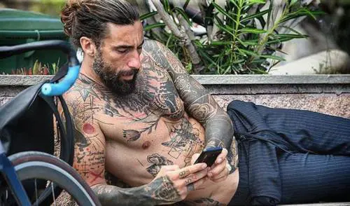 Vittorio Brumotti e la morte del cucciolo su Instagram: "Piccolo mio mi mancherai" 