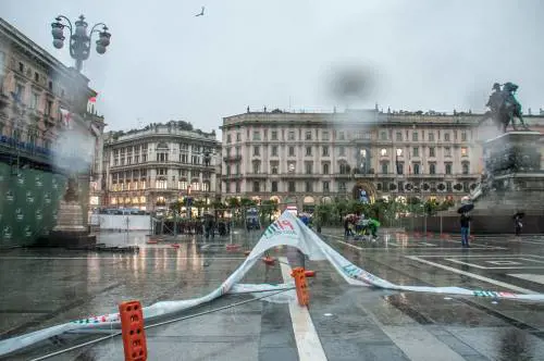 Violento temporale sconvolge la città di Milano 