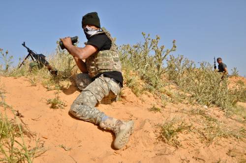 Al fronte con i soldati di Sarraj in una lotta che non ha vincitori