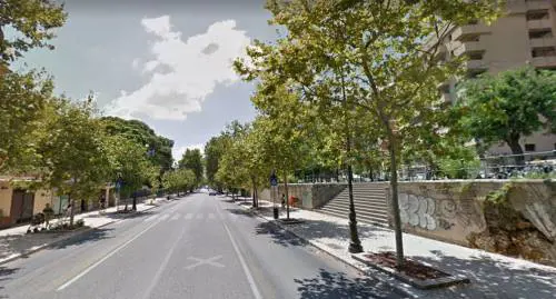 Sei assessore comunale? Con l'auto privata puoi circolare sulle corsie preferenziale e parcheggiare dove vuoi