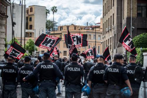 Torino, perquisizioni della Digos in ambienti dell’estrema destra