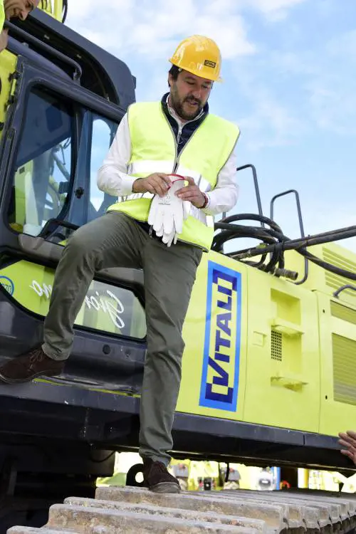 Majorino fa il disturbatore: "Tanti balconi anti-Salvini"