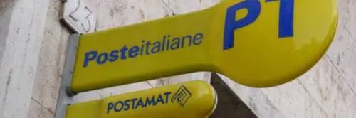 Rapina all'ufficio postale: malvivente preso a cazzotti da un richiedente asilo