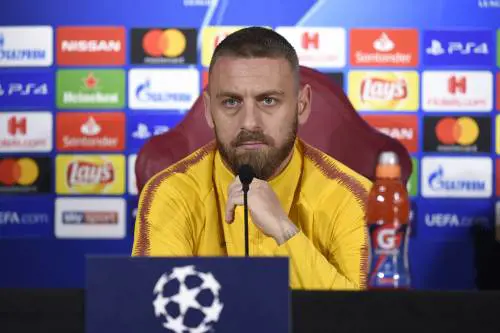 "Datemi 100mila euro a partita". Spuntano gli audio Whatsapp di De Rossi