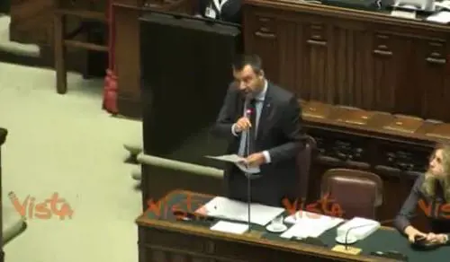 "Non siamo a scuola". È lite Carfagna-Salvini