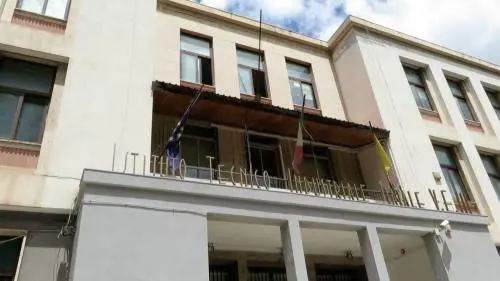Palermo, proiettato video che accosta Salvini al Duce. Insegnante sospesa dal Provveditorato