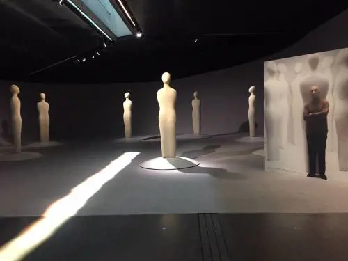 L'agorà dei Sette Savi di Melotti torna in mostra a Malpensa