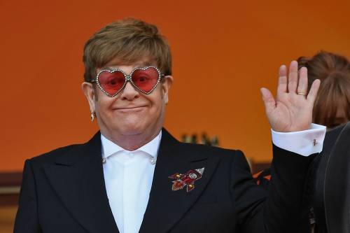 Ken Loach e Elton John: le due facce dell’Inghilterra ​sospesa tra due mondi