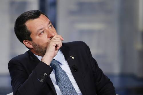 La Procura avvia un’indagine per lo striscione anti Salvini